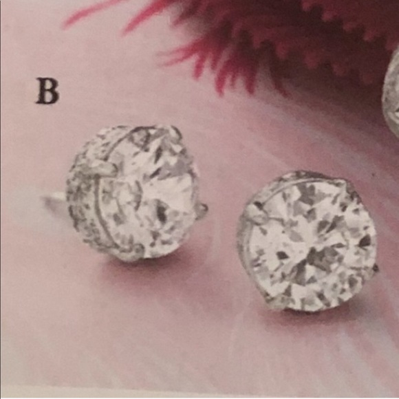 Silpada CROWN JEWEL Cubic Zirconia earrings P2381 - Picture 4 of 16